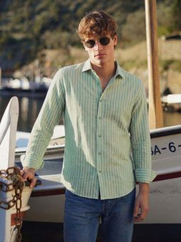 The Indian Garage Co - Green Men Regular Fit Vertical Striped Cutaway Collar Full Sleeves Shirt