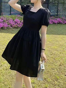 Outzidr - Black Back Bow Detailed Solid Mini Dress