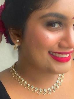 Estele - Gold Plated Stylish Necklace Set with Austrian Crystals for Women