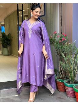 Lush Glam - Lavender Elegant Heavy Embroidery Kurta with Pant and Dupatta (Set of 3)
