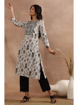 W - Floral Print Rayon Straight Kurta