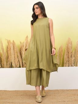 InWeave - Women Green Casual Regular Fit Kurta and Palazzo