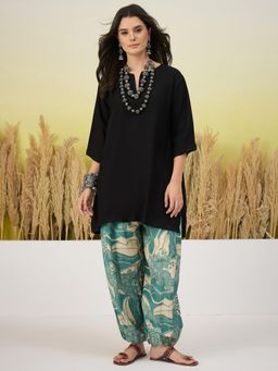 InWeave - Women Black Casual Regular Fit Kurta and Salwar