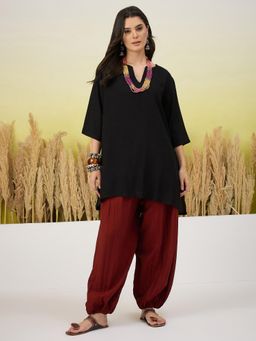 InWeave - Women Black Casual Regular Fit Kurta and Salwar