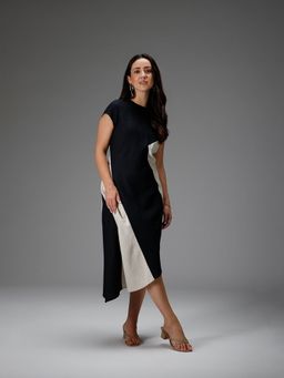 B77 - Amber - Sculptural Organic Cotton Dress