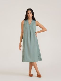 B77 - Yana - Relaxed Linen Dress