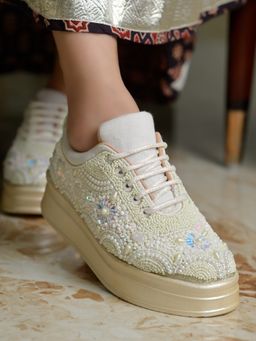 HVNLY by Shoetopia - Girls Cream Sneakers