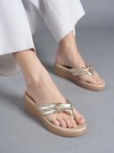 Gold color option, Currently selected