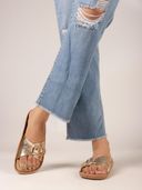 Gold color option, Currently selected