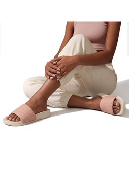 Neeman's - Pink HighSprout Evoque Sliders for Women