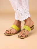 Green color option, Sold out, Currently selected