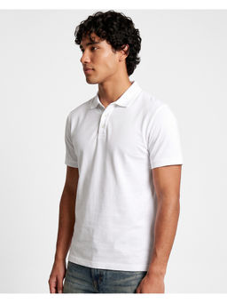 Bewakoof - Men's Bright White Mercerized Polo T-Shirt