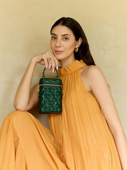 HIE - Green Vegan Leather Textured Slingbag with Detachable