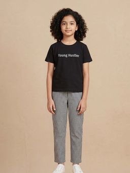 FUNKRAFTS - Girls Black Checks Comfortable Fit T-Shirt And Pyjama