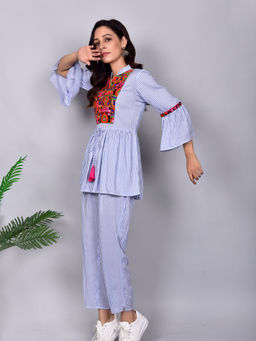 Empress Pitara - Gujju Pataka Top And Pant (Set of 2)
