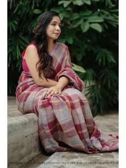 Ethnic Elements - Handwoven Linen Jamdani Checked Saree with Unstitched Blouse
