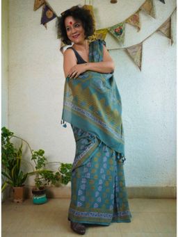 PRATHAA - Harini Batik Print Handloom Cotton Saree Without Blouse
