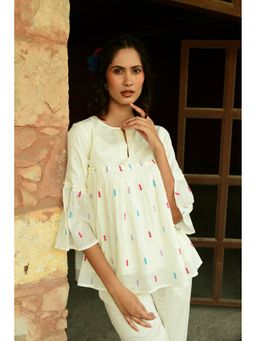 ROHO - Rosette Ivory Top