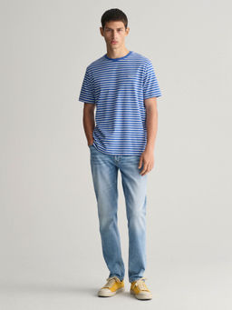 GANT - Men Blue Washed Mid-Rise Regular Fit Jeans