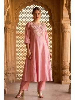 Aurelia - Women Pink Viscose Kurta