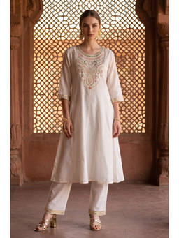 Aurelia - Women Off White Blended Kurta