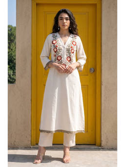 Aurelia - Women Off White Cotton Linen Kurta