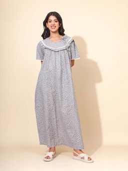 YELLOW BLOOM - Blue Floral Comfortable Nighty