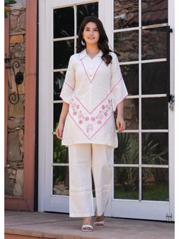 Autumnlane - White Collar Neck Three Fourth Sleeves Tunic and Pant Co-Ord Set
