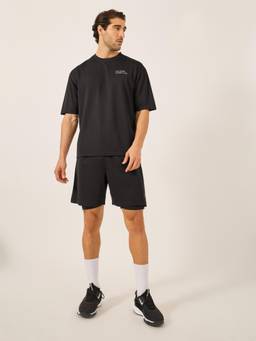 Styli - Men Black Typography Print Crew-Neck Mesh T-Shirt and Short