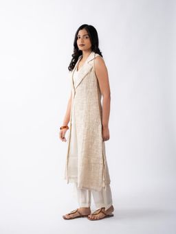 HOUSE OF SHRUSHA - Ivory Textured Longline Sleeveless Top With Pant And Jacket