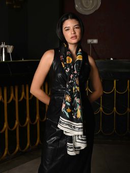 Odette - Women Black Printed Scarf