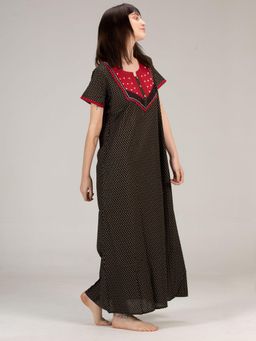 evolove - Black Printed Round Neck Half Sleeves Nightdress