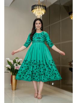 The Perfect Fit Co. - Green Women's Casual Dress
