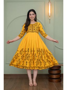 The Perfect Fit Co. - Yellow Floral Women's Casual Dress