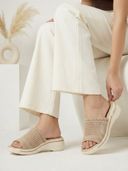 Beige color option, Currently selected