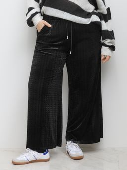 Cider - Velvet Mid Rise Solid Pocket Knotted Wide Leg Trousers Curve & Plus