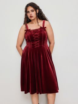 Cider - Velvet Scoop Neckline Lace Trim Bowknot Ruffle Midi Dress Curve & Plus