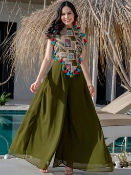 HOUSE OF JAMOTI - Women Green Embroidered Co-Ord (Set of 2)