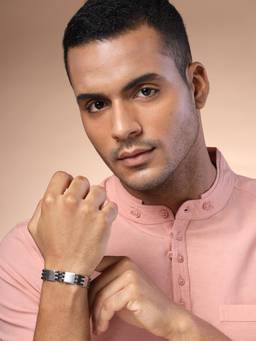Karatcart - Bohey by Black and Silver Link Bracelet for Men