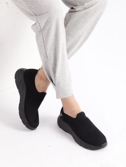 Marc Loire - Women Black Slip-On Woven Design Sneakers