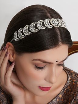 Karatcart - Oxidised Silver Handcrafted Floral Beaded Kundan Hairband