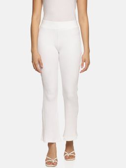 IS.U - White Rib Bootcut Pant
