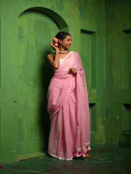 Huts and Looms - Pink Mul Cotton Floral Lace Border Saree Without Blouse