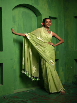 Huts and Looms - Green Mul Cotton Handloom Handpainted Florals Saree Without Blouse