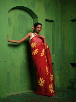 Huts and Looms - Red Mul Cotton Handloom Handpainted Florals Saree Without Blouse