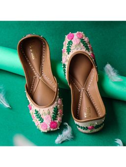 La Fiza - Pinklet Handcrafted Juttis