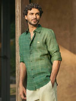 Andamen - Men European Linen Checked Regular Fit Shirt