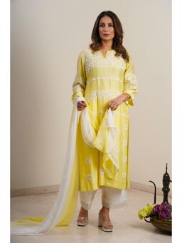 Finethreads by Hina & Nikhat - Yellow Ziya-E-Noor Kurta with Pant and Dupatta