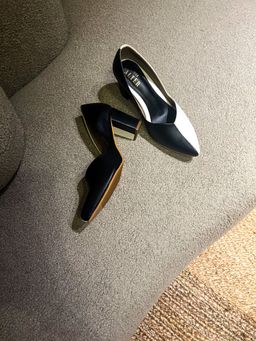 THE ALTER - Black Half and Half Pumps