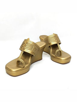 THE ALTER - Antique Gold Kohla Wedges